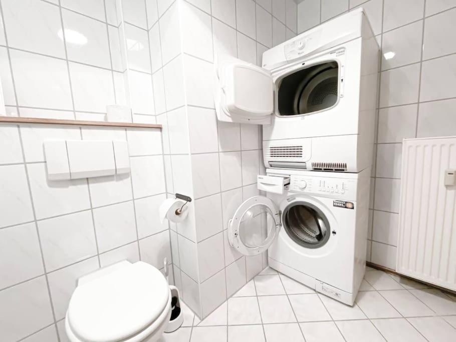 Schoene Ferienwohnung Mit Blick Ueber Stadtwald Λειψία Εξωτερικό φωτογραφία