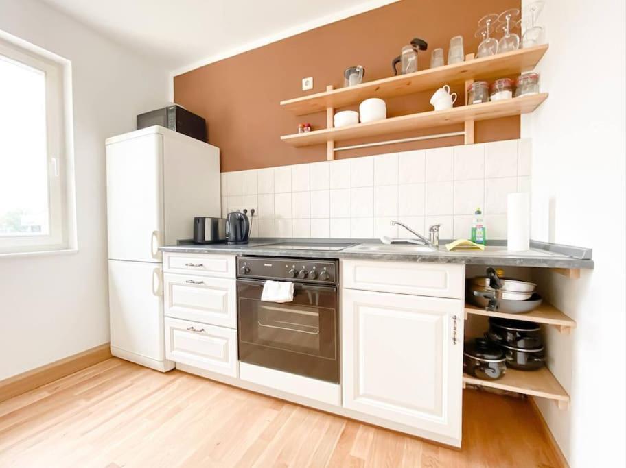 Schoene Ferienwohnung Mit Blick Ueber Stadtwald Λειψία Εξωτερικό φωτογραφία